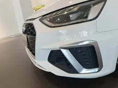 2020 Audi A4L 40 TFSI, белый — фото 11