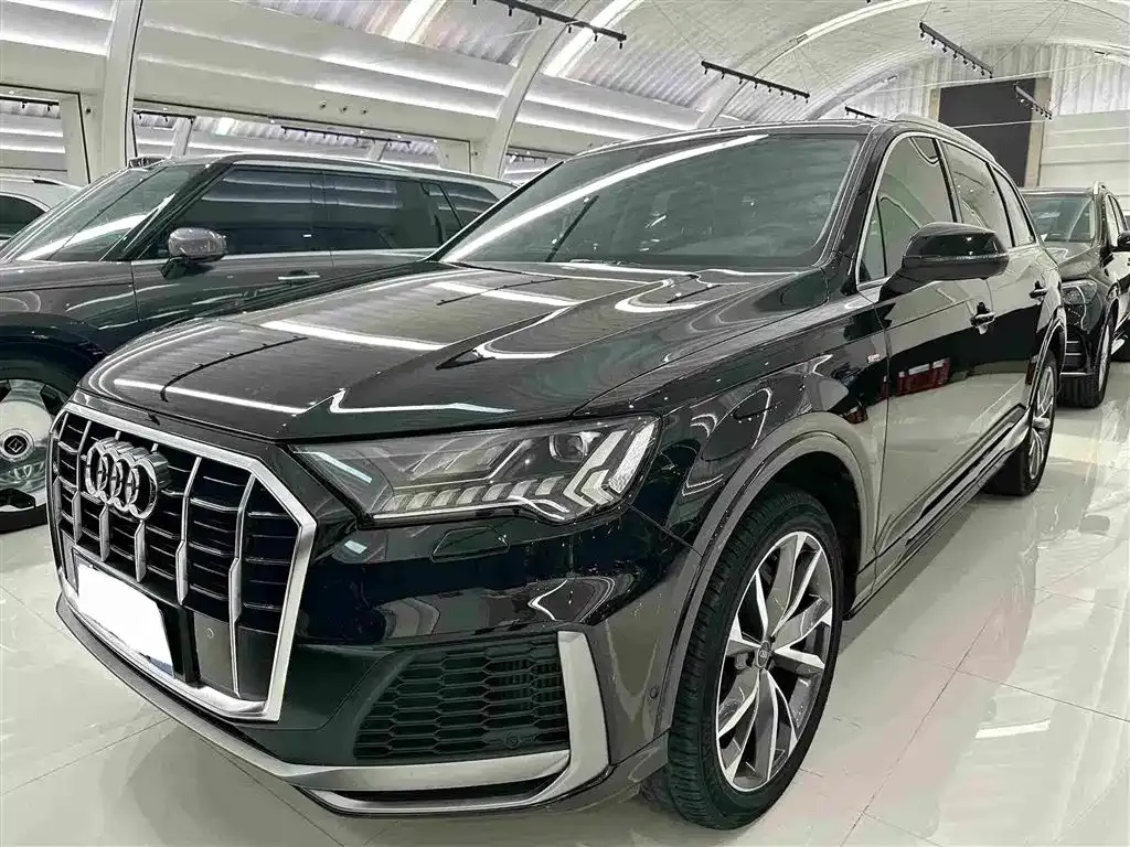 2021 Audi Q7 55 TFSI quattro S line Sport