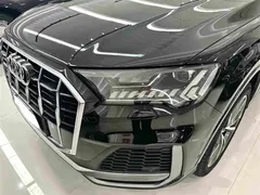 2021 Audi Q7 55 TFSI quattro S line Sport, чёрный — фото 2