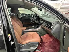 2021 Audi Q7 55 TFSI quattro S line Sport, чёрный — фото 16