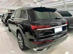 2021 Audi Q7 55 TFSI quattro S line Sport, чёрный — фото 17