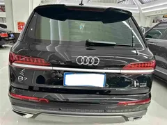 2021 Audi Q7 55 TFSI quattro S line Sport, чёрный — фото 19