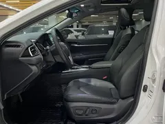 2021 Toyota Camry 2.0G Luxury, белый — фото 4
