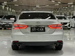 2021 Toyota Camry 2.0G Luxury, белый — фото 12