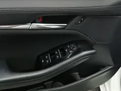 2021 Mazda 3 2.0L, белый — фото 9