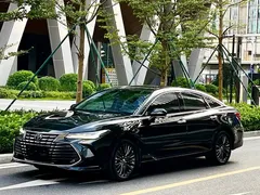 2022 Toyota Avalon 2.0L XLE Premium, чёрный — фото 1