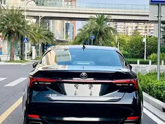 2022 Toyota Avalon 2.0L XLE Premium, чёрный — фото 6