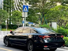 2022 Toyota Avalon 2.0L XLE Premium, чёрный — фото 7