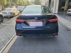 2021 Toyota Avalon 2.5L Luxury, чёрный — фото 2