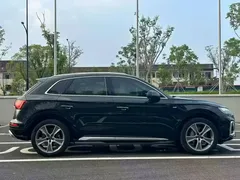 2022 Audi Q5L 45T Luxury Dynamic, чёрный — фото 3