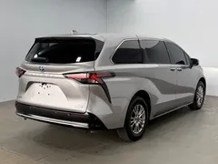 2021 Toyota Sienna 2.5L Hybrid Luxury — фото 4
