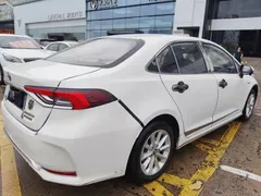 2021 Toyota Corolla 1.8L E-CVT, белый — фото 7