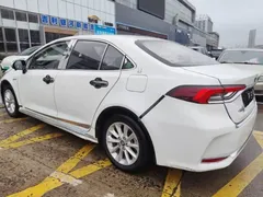 2021 Toyota Corolla 1.8L E-CVT, белый — фото 8
