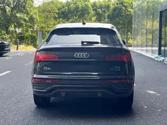 2022 Audi Q5L Sportback 45 TFSI Select, чёрный — фото 3