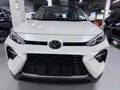 2023 Toyota Wildlander 2.0L CVT 4WD Luxury Plus, белый — фото 2