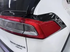 2023 Toyota Wildlander 2.0L CVT 4WD Luxury Plus, белый — фото 20