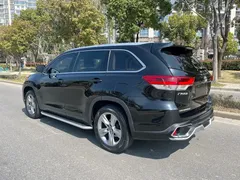 2021 Toyota Highlander 2.0T 2WD Luxury 7, чёрный — фото 4