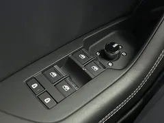 2022 Audi A6L 55 TFSI quattro Premium Sport, чёрный — фото 25