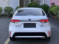 2022 Toyota Levin Hybrid 1.8H E-CVT Leading, белый — фото 11