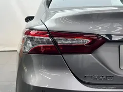 2021 Toyota Camry 2.0G Luxury — фото 9