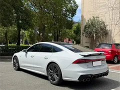 2023 Audi A7 45 TFSI Select, белый — фото 4