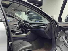 2022 Audi A8L 55 TFSI quattro, чёрный — фото 10