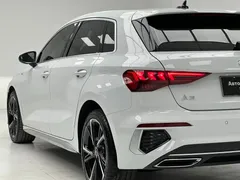 2023 Audi A3 Sportback 35 TFSI Fashion Sport, белый — фото 16