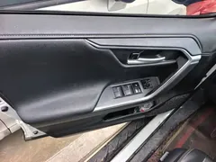 2023 Toyota Wildlander 2.0L CVT 4WD Luxury Plus, белый — фото 7