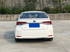 2021 Toyota Corolla 1.8L E-CVT, белый — фото 5