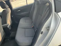 2021 Toyota Corolla 1.8L E-CVT, белый — фото 11