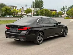2022 BMW 5 Series 525Li M Sport Package, чёрный — фото 4