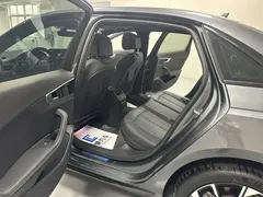 2023 Audi A4L 40 TFSI Luxury Dynamic — фото 12