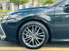 2021 Toyota Camry 2.5G, чёрный — фото 5