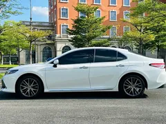 2023 Toyota Camry 2.5G Luxury, белый — фото 5