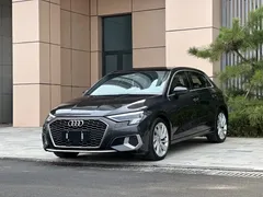 2021 Audi A3 Sportback 35 TFSI — фото 3