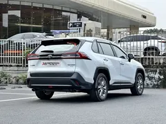 2022 Toyota Wildlander 2.0L CVT 4WD Luxury Plus, белый — фото 4