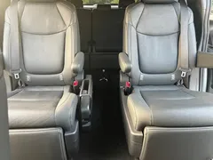 2023 Toyota Sienna 2.5L Hybrid Premium, белый — фото 17