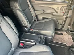 2023 Toyota Sienna 2.5L Hybrid Premium, белый — фото 18