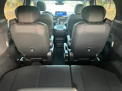 2023 Toyota Sienna 2.5L Hybrid Premium, белый — фото 19