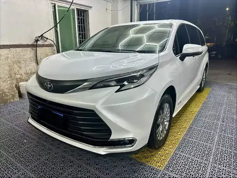 2023 Toyota Sienna 2.5L