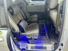 2023 Toyota Sienna 2.5L, белый — фото 4