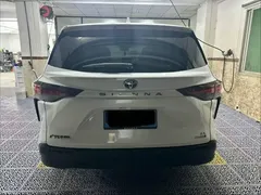 2023 Toyota Sienna 2.5L, белый — фото 7