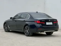 2022 BMW 5 Series 530Li Leading M Sport Package, чёрный — фото 3