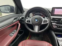 2022 BMW 5 Series 530Li Leading M Sport Package, чёрный — фото 9