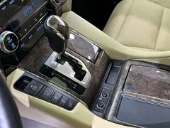 2021 Toyota Alphard Hybrid 2.5L Premium, белый — фото 13