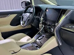 2021 Toyota Alphard Hybrid 2.5L Premium, белый — фото 34