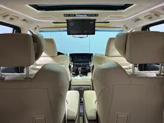 2021 Toyota Alphard Hybrid 2.5L Premium, белый — фото 37