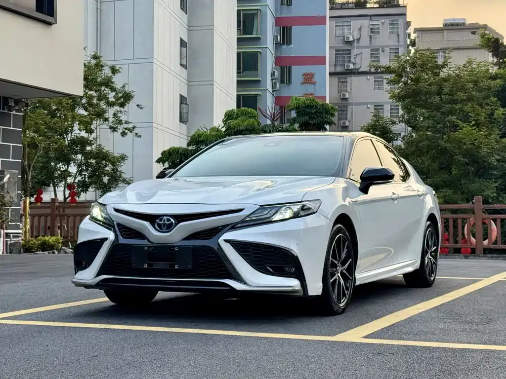 2023 Toyota Camry Hybrid 2.5HS Fashion