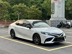 2023 Toyota Camry Hybrid 2.5HS Fashion, белый — фото 4