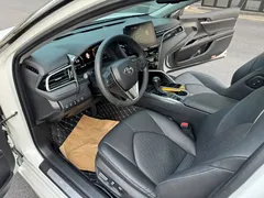 2023 Toyota Camry Hybrid 2.5HS Fashion, белый — фото 10